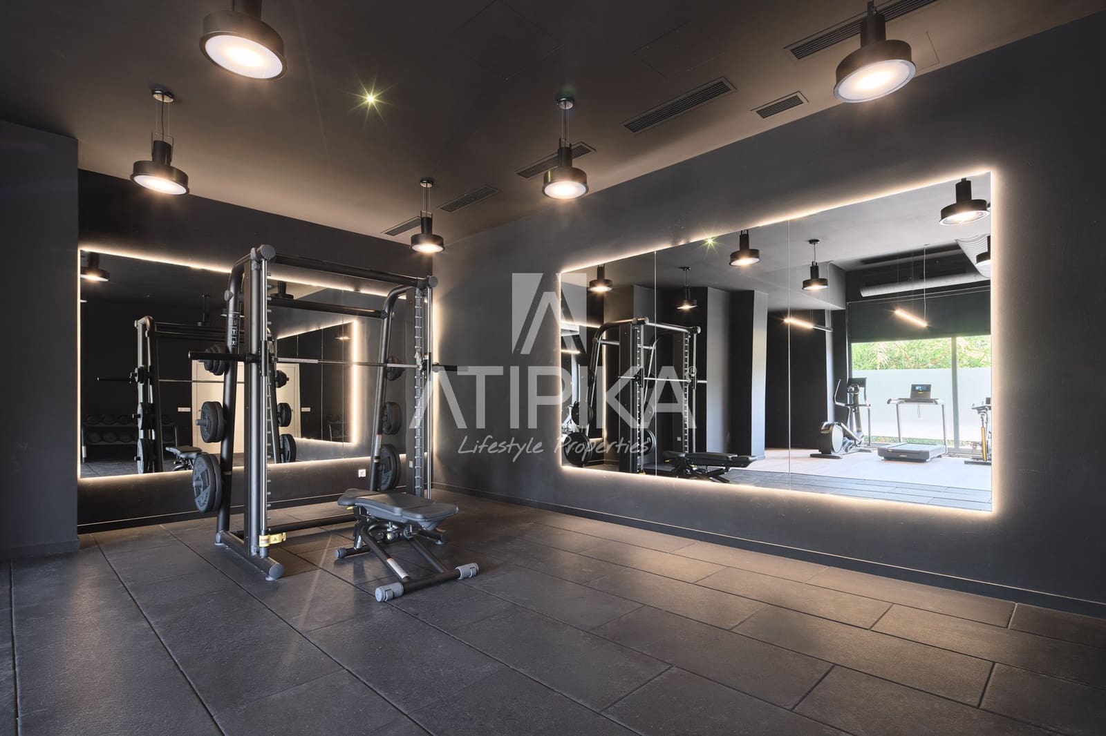 3 bedroom Apartment for sale in Barcelona city with pool - € 580,000 (Ref: 10004945)