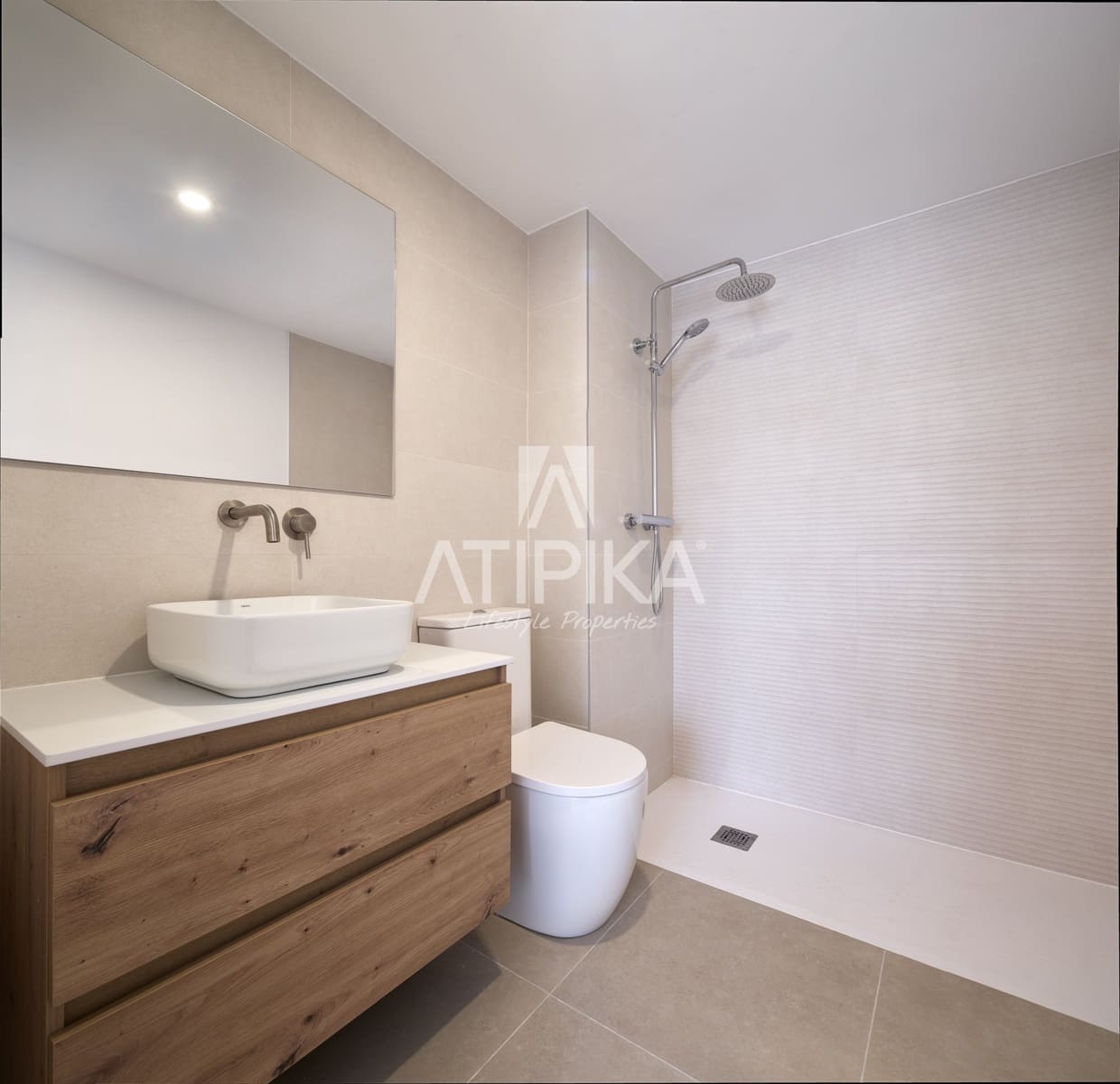 2 sypialnia Apartament na sprzedaż w Miasto Barcelona z basenem - 510 000 € (Ref: 10004949)
