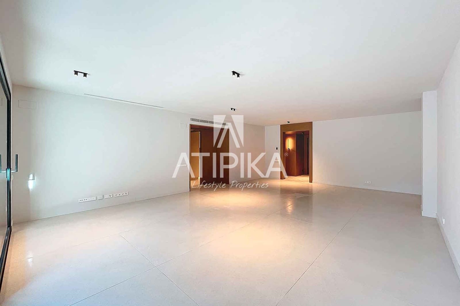 4 soverom Leilighet til salgs i Barcelona by med svømmebasseng - € 1 856 000 (Ref: 10008218)