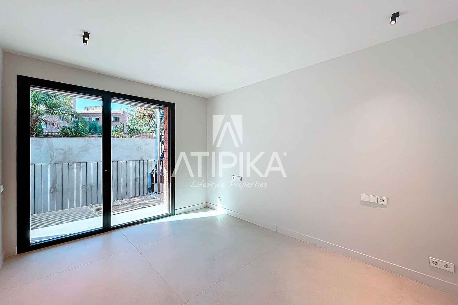 4 soverom Leilighet til salgs i Barcelona by med svømmebasseng - € 1 856 000 (Ref: 10008218)