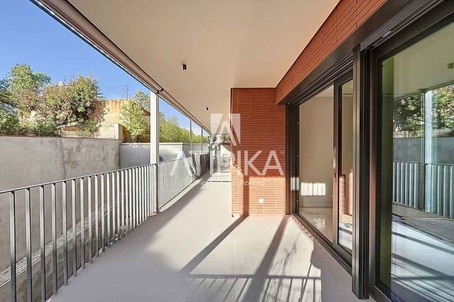 4 soveværelse Lejlighed til salg i Barcelona by med swimmingpool - € 1.856.000 (Ref: 10008218)
