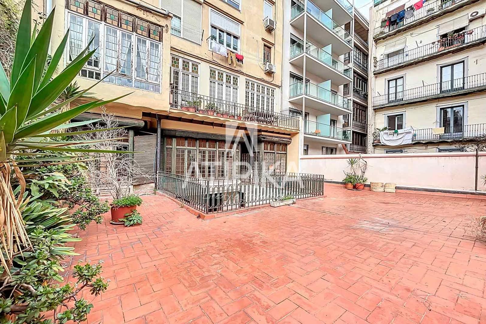 4 bedroom Apartment for sale in Barcelona city - € 3,500,000 (Ref: 10008222)