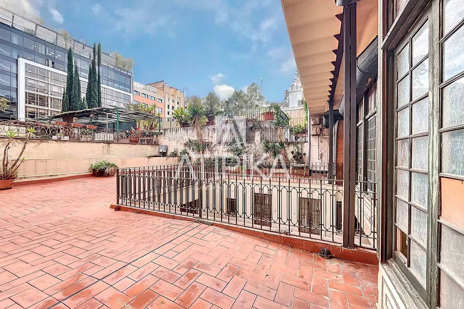 4 bedroom Apartment for sale in Barcelona city - € 3,500,000 (Ref: 10008222)