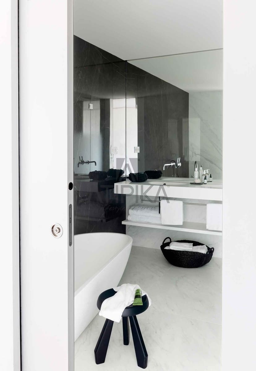 4 bedroom Apartment for sale in Barcelona city with pool - € 6,550,000 (Ref: 10008231)