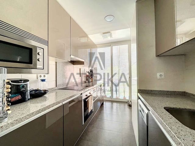 3 soveværelse Lejlighed til salg i Barcelona by - € 765.000 (Ref: 10008235)