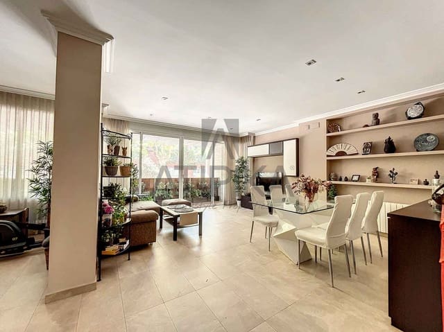3 soveværelse Lejlighed til salg i Barcelona by - € 765.000 (Ref: 10008235)