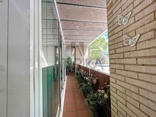 3 soveværelse Lejlighed til salg i Barcelona by - € 765.000 (Ref: 10008235)