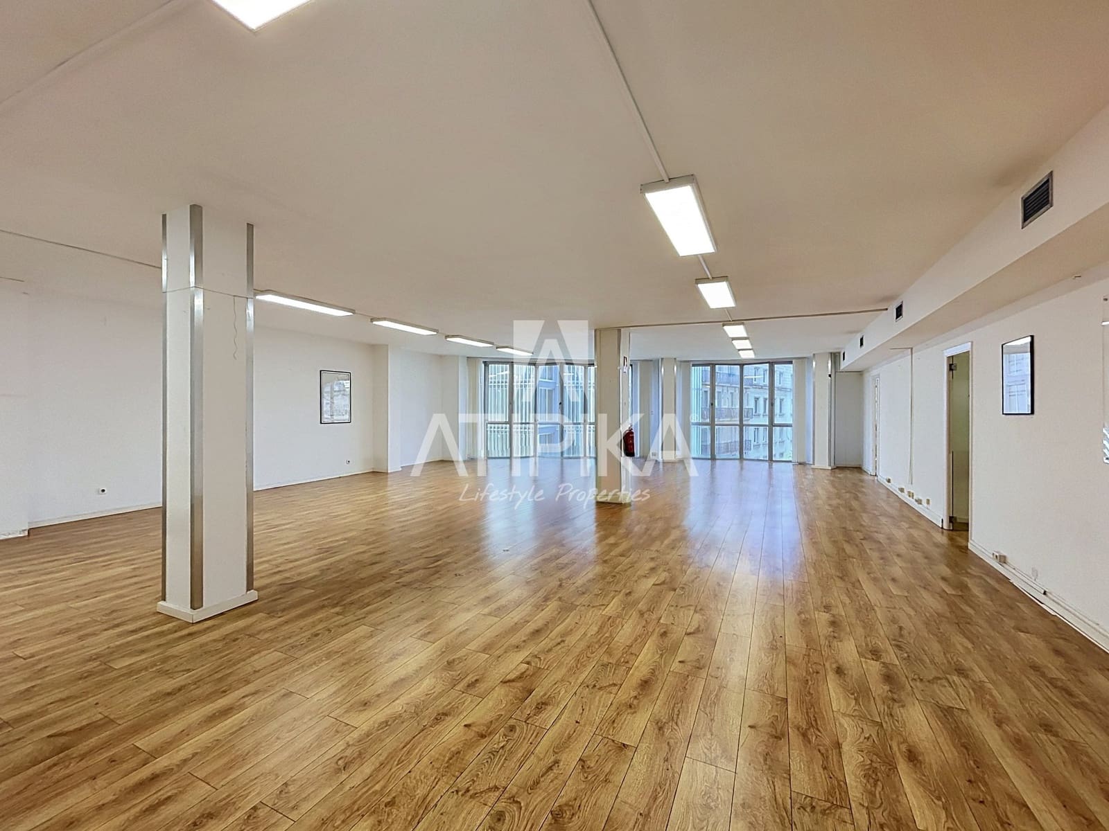 3 chambre Bureau à vendre à Barcelone ville - 670 000 € (Ref: 10010157)