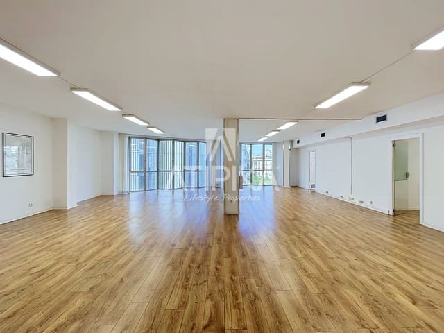 Oficina de 3 habitaciones en Barcelona ciudad en alquiler con garaje - 3.100 € (Ref: 10010158)