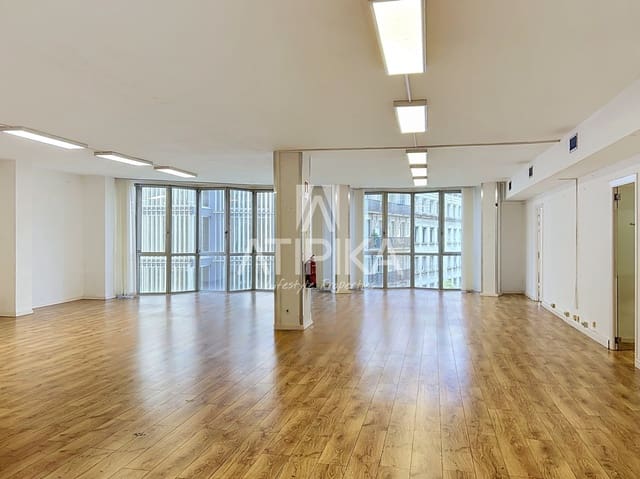 Oficina de 3 habitaciones en Barcelona ciudad en alquiler con garaje - 3.100 € (Ref: 10010158)