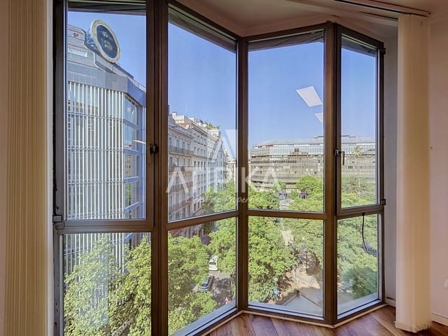 Oficina de 3 habitaciones en Barcelona ciudad en alquiler con garaje - 3.100 € (Ref: 10010158)