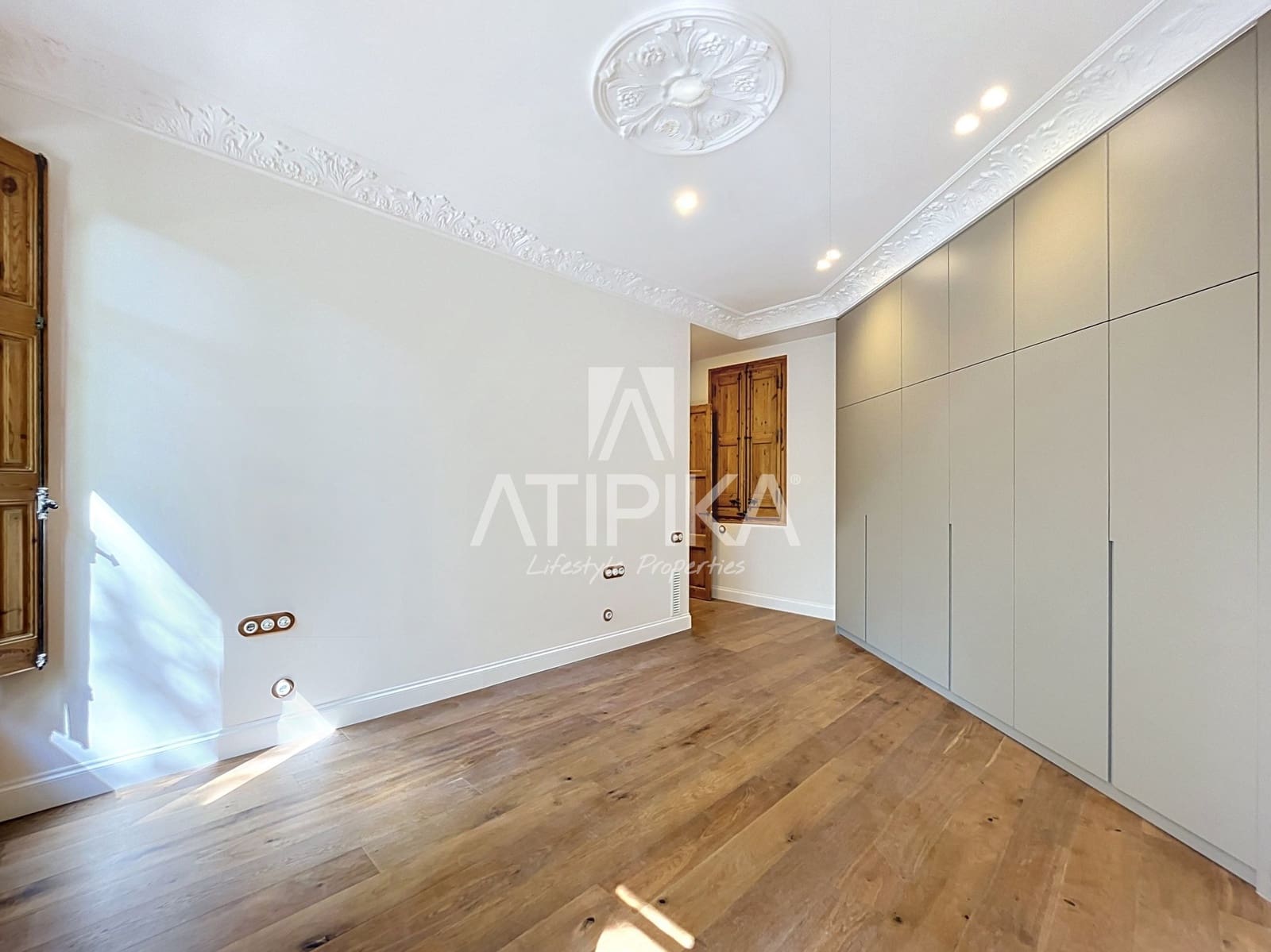 3 bedroom Apartment for sale in Barcelona city - € 1,285,000 (Ref: 10017005)