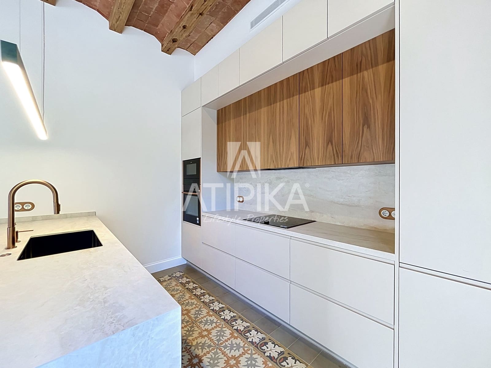 3 bedroom Apartment for sale in Barcelona city - € 1,285,000 (Ref: 10017005)
