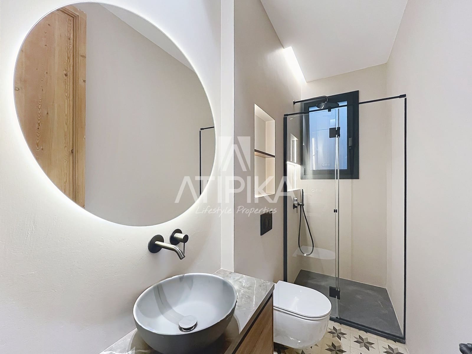 3 bedroom Apartment for sale in Barcelona city - € 1,285,000 (Ref: 10017005)