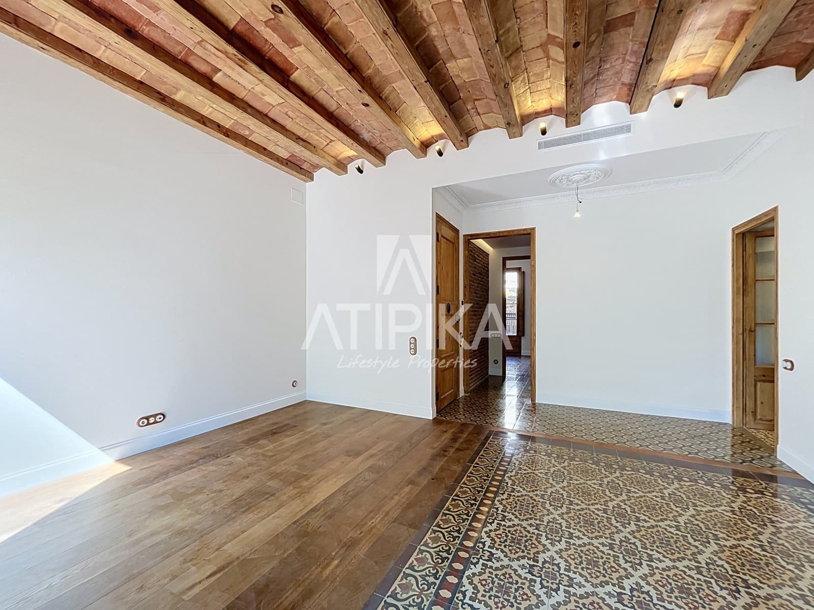 3 bedroom Apartment for sale in Barcelona city - € 1,285,000 (Ref: 10017005)