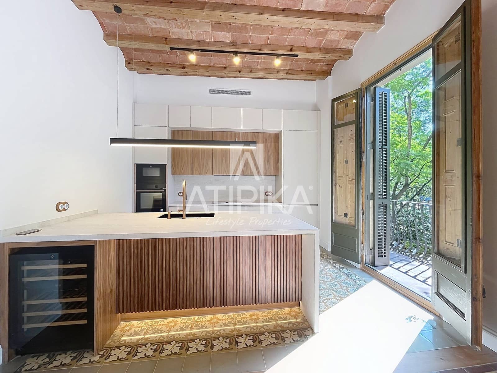 3 bedroom Apartment for sale in Barcelona city - € 1,285,000 (Ref: 10017005)