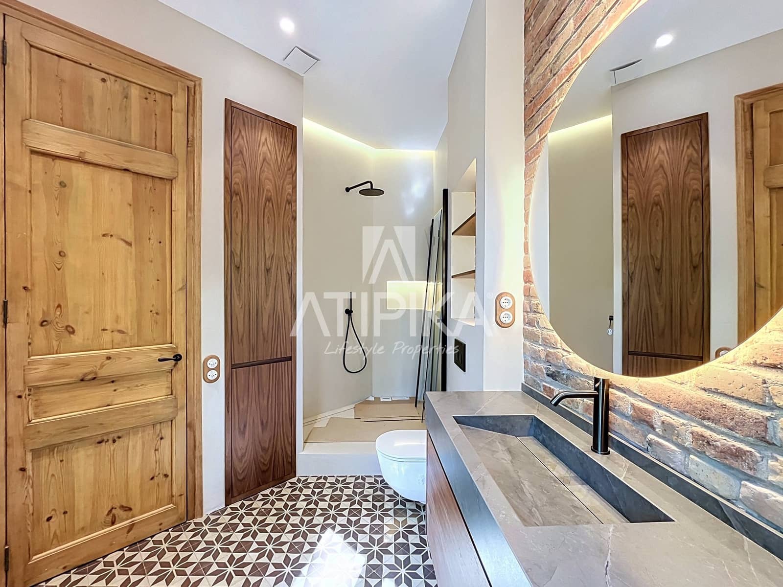 3 bedroom Apartment for sale in Barcelona city - € 1,285,000 (Ref: 10017005)