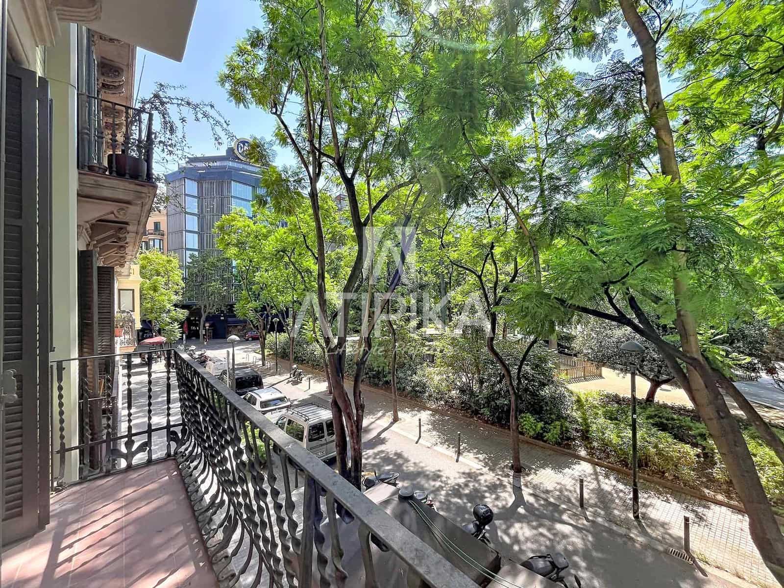 3 bedroom Apartment for sale in Barcelona city - € 1,285,000 (Ref: 10017005)
