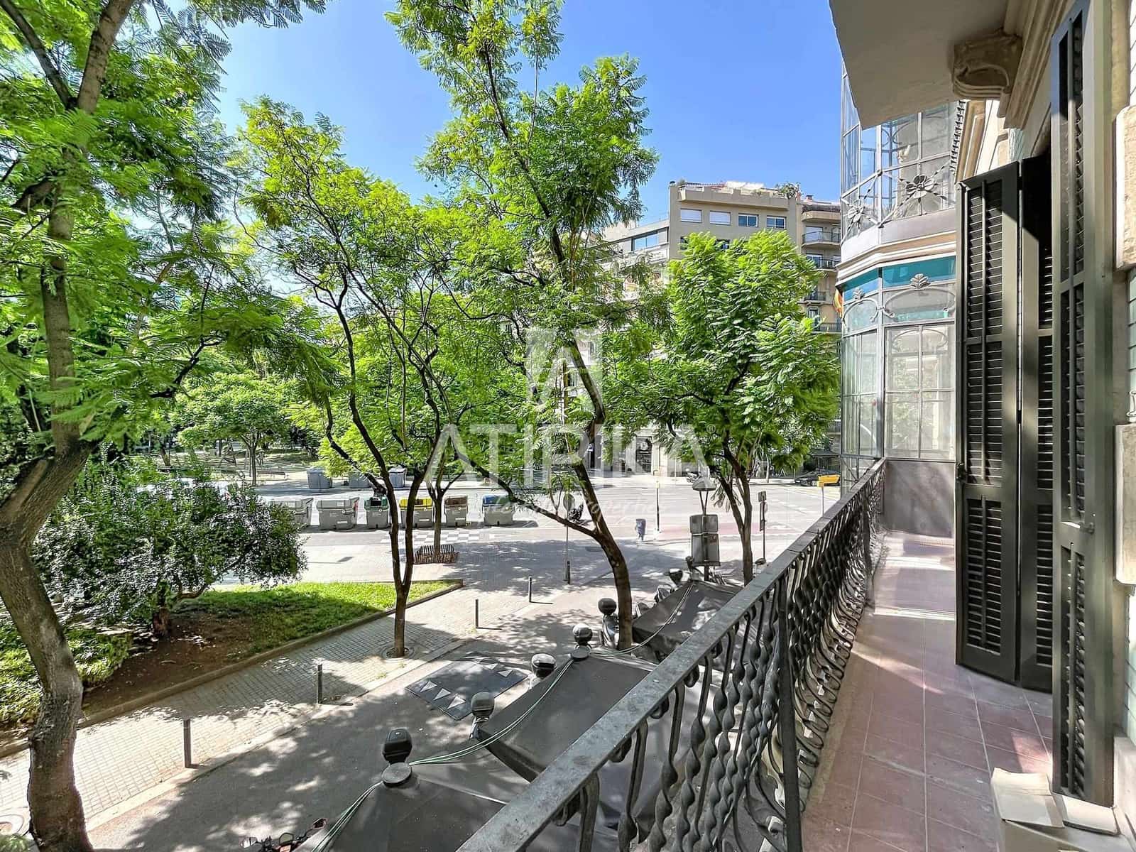 3 bedroom Apartment for sale in Barcelona city - € 1,285,000 (Ref: 10017005)