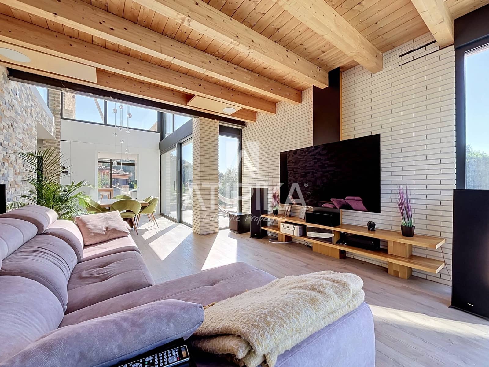 5 Zimmer Villa zu verkaufen in Begues mit Pool - 1.290.000 € (Ref: 10020092)