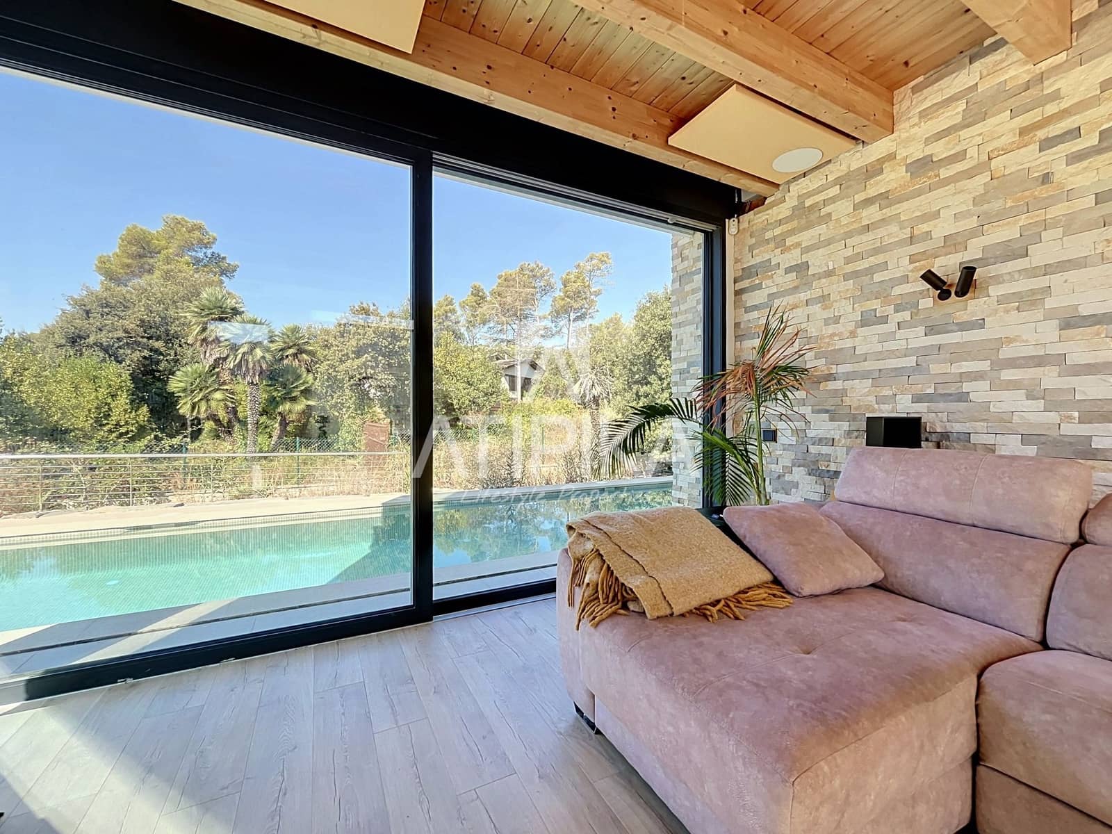 5 Zimmer Villa zu verkaufen in Begues mit Pool - 1.290.000 € (Ref: 10020092)
