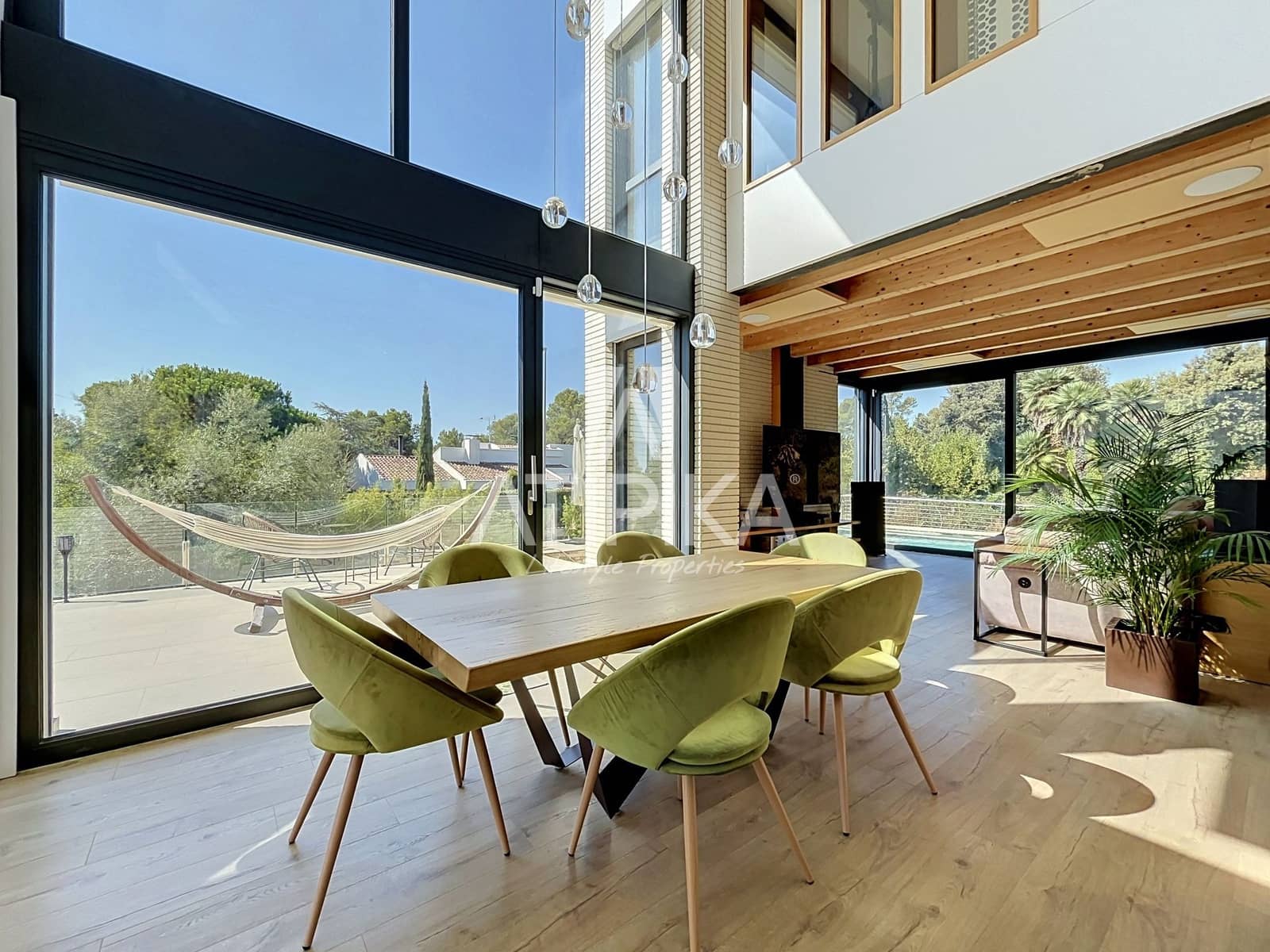 5 Zimmer Villa zu verkaufen in Begues mit Pool - 1.290.000 € (Ref: 10020092)