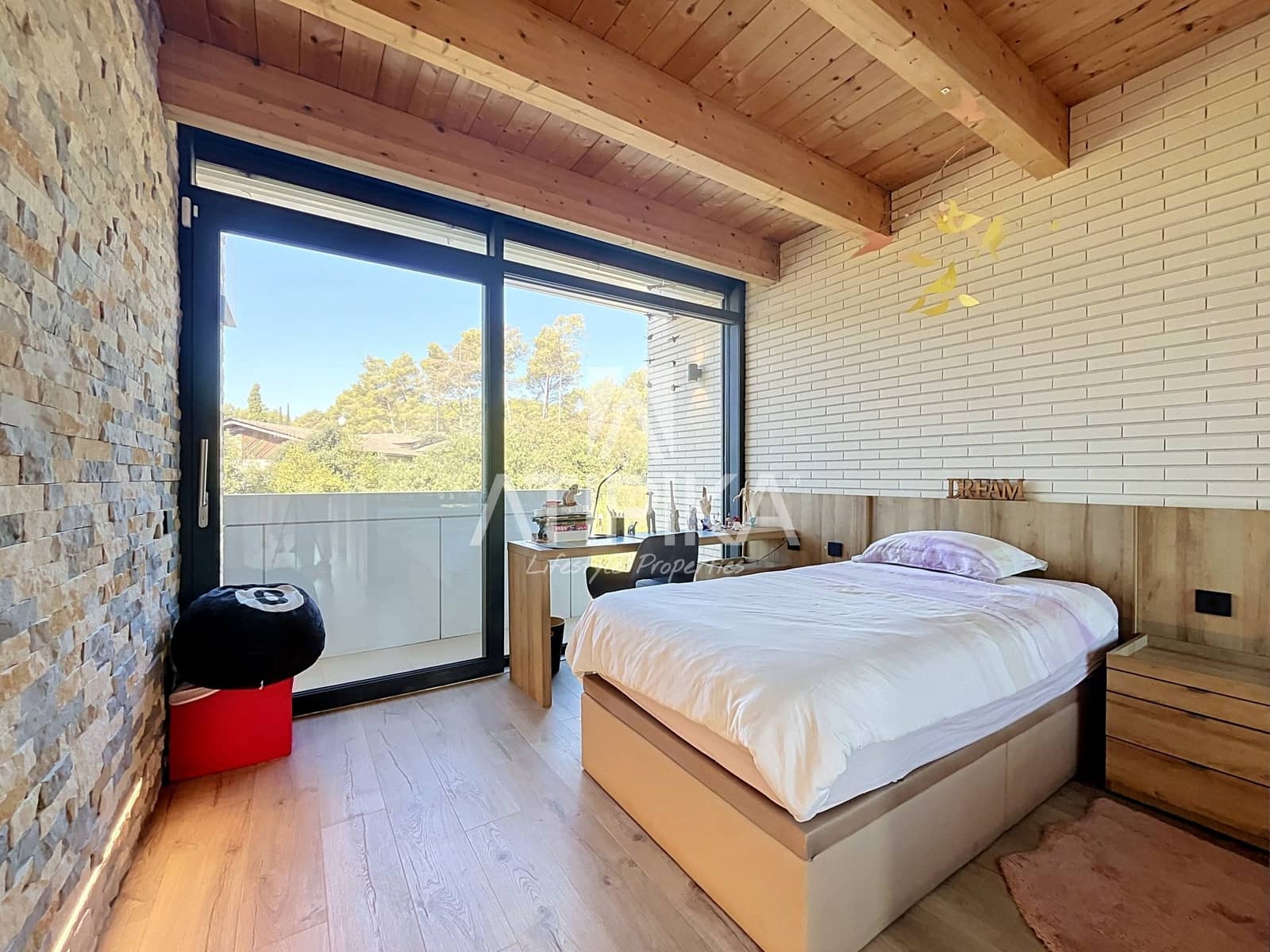 5 Zimmer Villa zu verkaufen in Begues mit Pool - 1.290.000 € (Ref: 10020092)