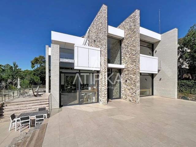 5 Zimmer Villa zu verkaufen in Begues mit Pool - 1.290.000 € (Ref: 10020092)