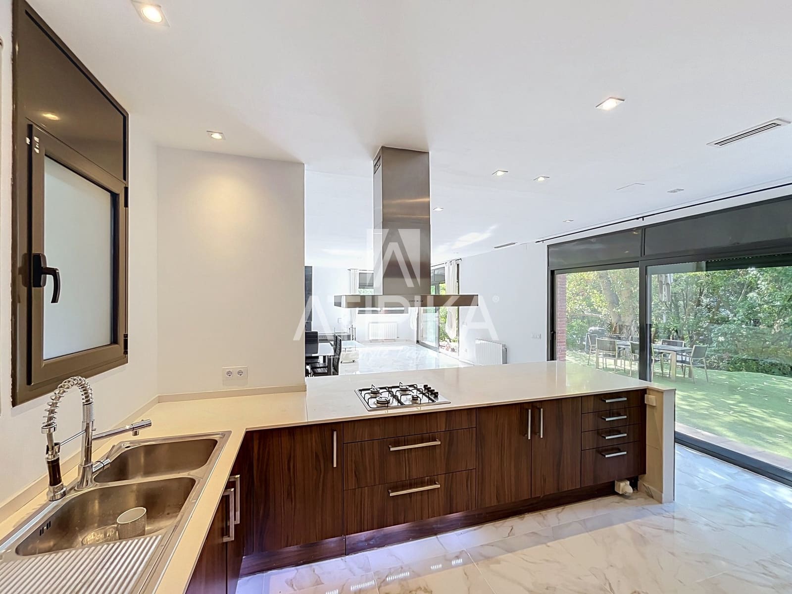 5 chambre Villa/Maison à vendre à Sant Cugat del Valles avec piscine - 1 490 000 € (Ref: 10020093)