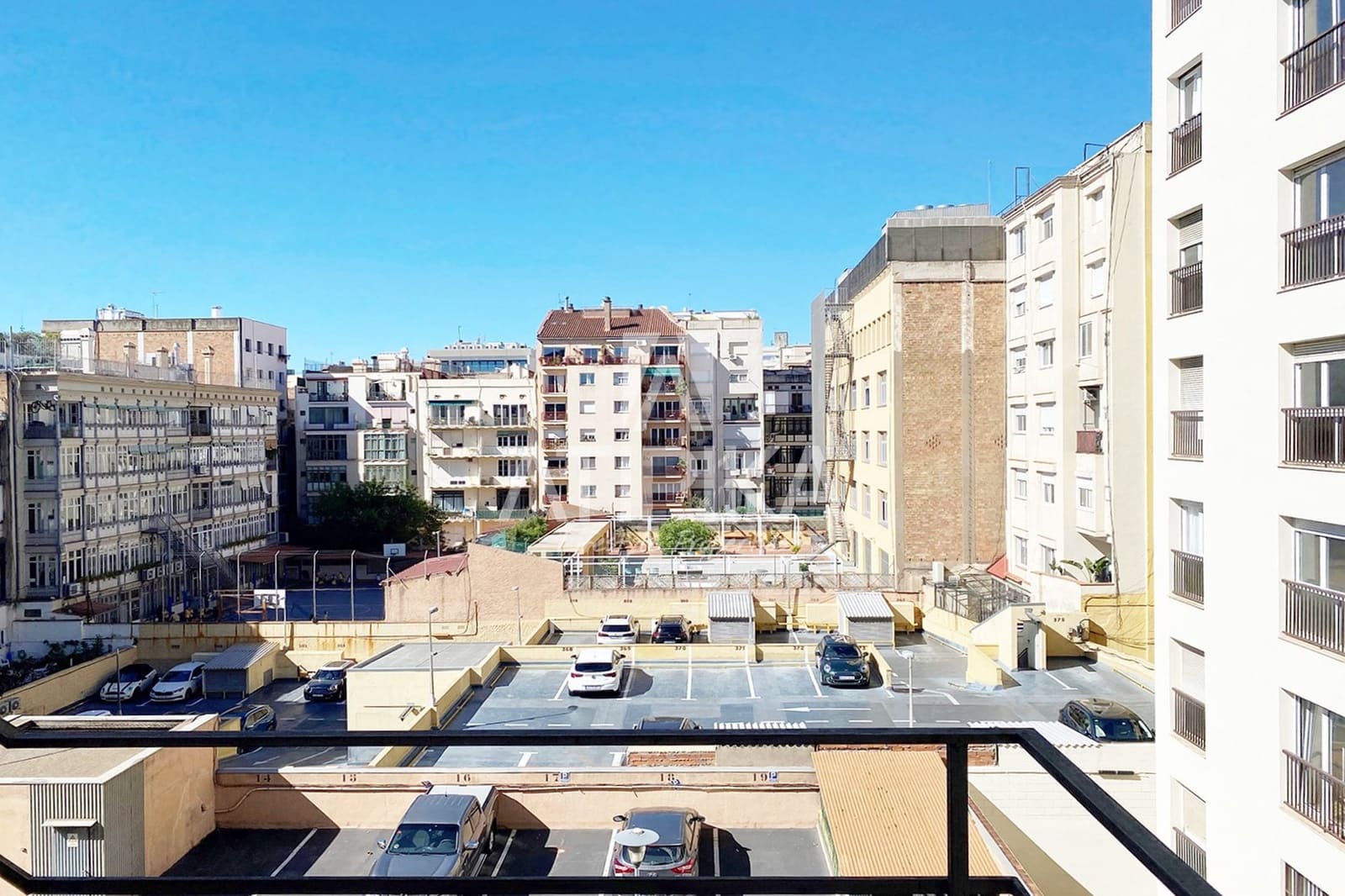 3 camera da letto Ufficio da affittare in Barcelona citta - 1.500 € (Rif: 10034831)