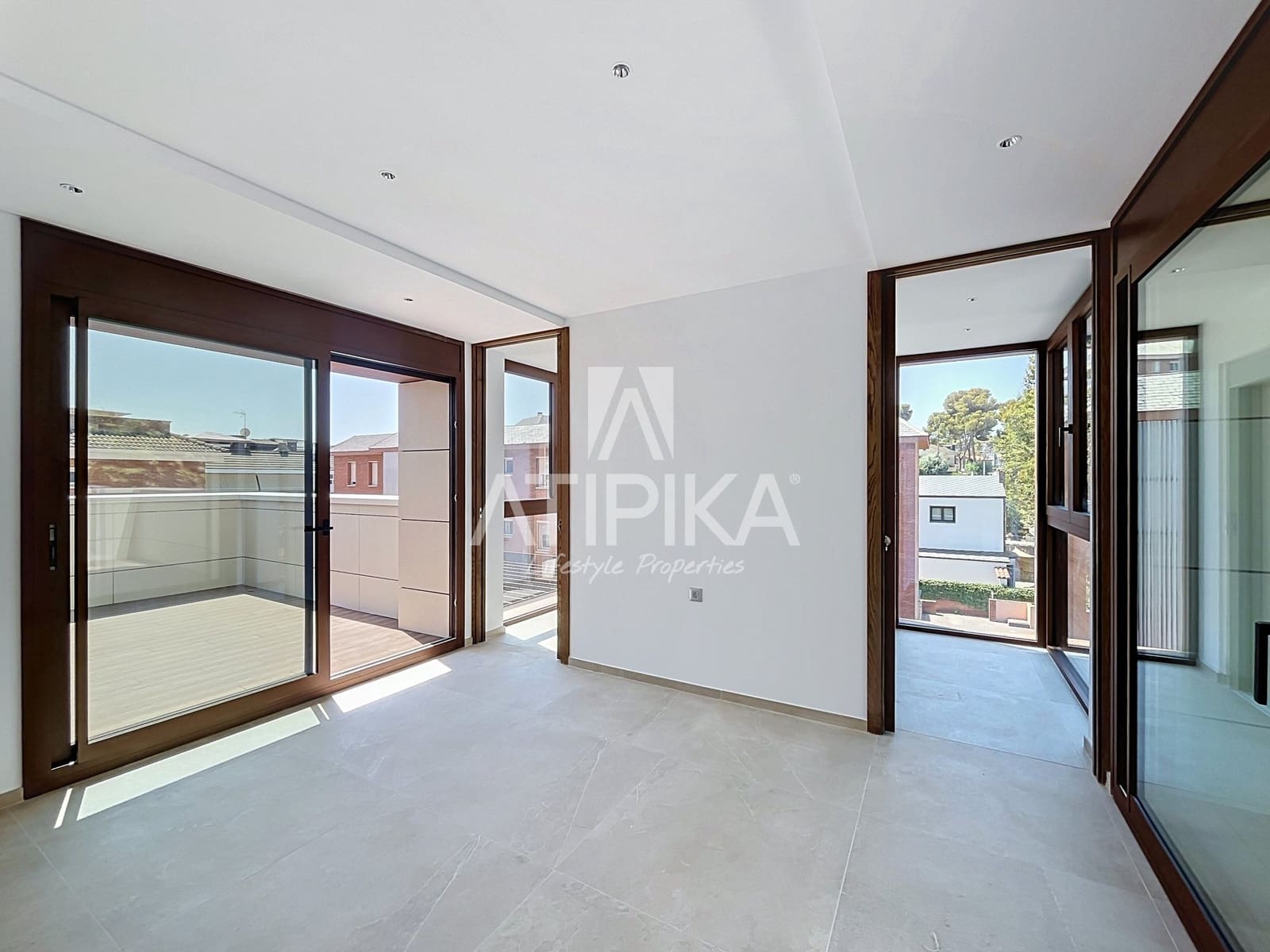 3 bedroom Penthouse for sale in Castelldefels with pool - € 1,395,000 (Ref: 10048659)
