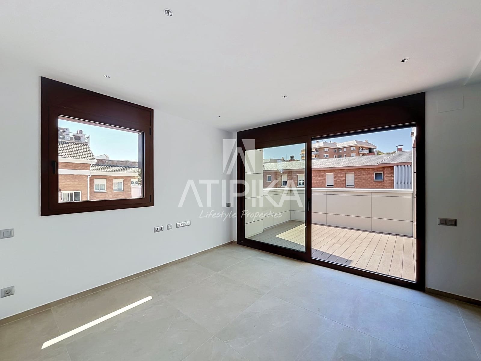 3 bedroom Penthouse for sale in Castelldefels with pool - € 1,395,000 (Ref: 10048659)