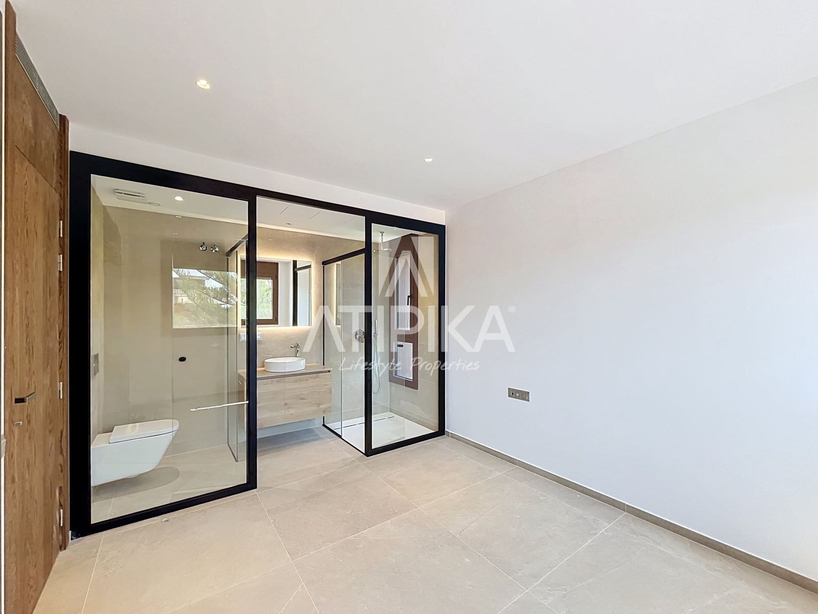3 bedroom Penthouse for sale in Castelldefels with pool - € 1,395,000 (Ref: 10048659)