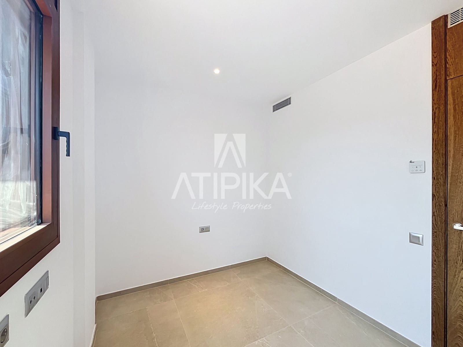 3 bedroom Penthouse for sale in Castelldefels with pool - € 1,395,000 (Ref: 10048659)