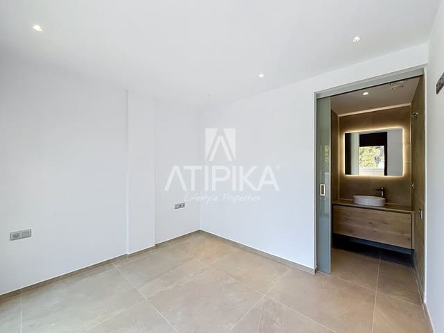 3 sypialnia Penthouse na sprzedaż w Castelldefels z basenem - 1 395 000 € (Ref: 10048659)