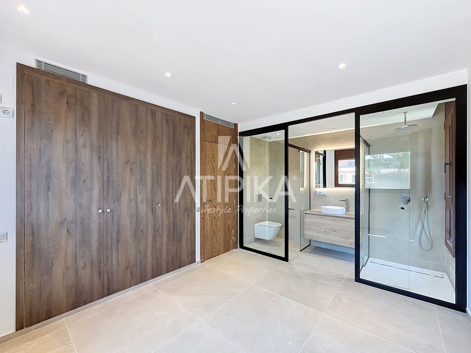 3 bedroom Penthouse for sale in Castelldefels with pool - € 1,395,000 (Ref: 10048659)