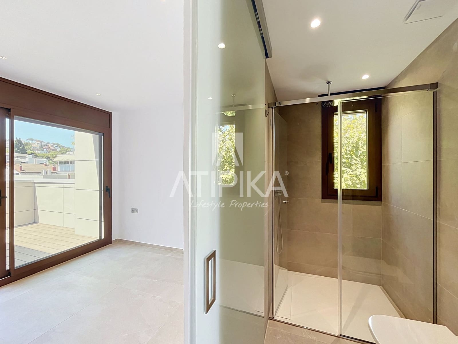 3 bedroom Penthouse for sale in Castelldefels with pool - € 1,395,000 (Ref: 10048659)