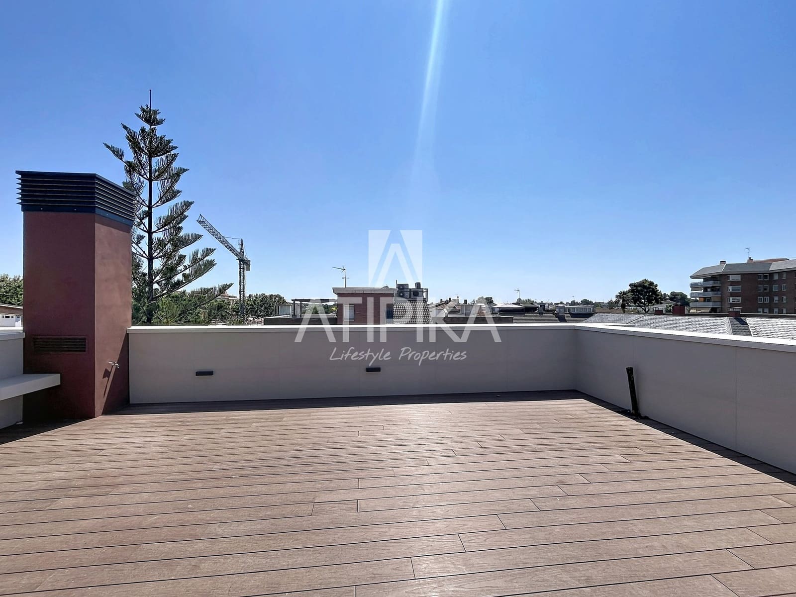 3 bedroom Penthouse for sale in Castelldefels with pool - € 1,395,000 (Ref: 10048659)