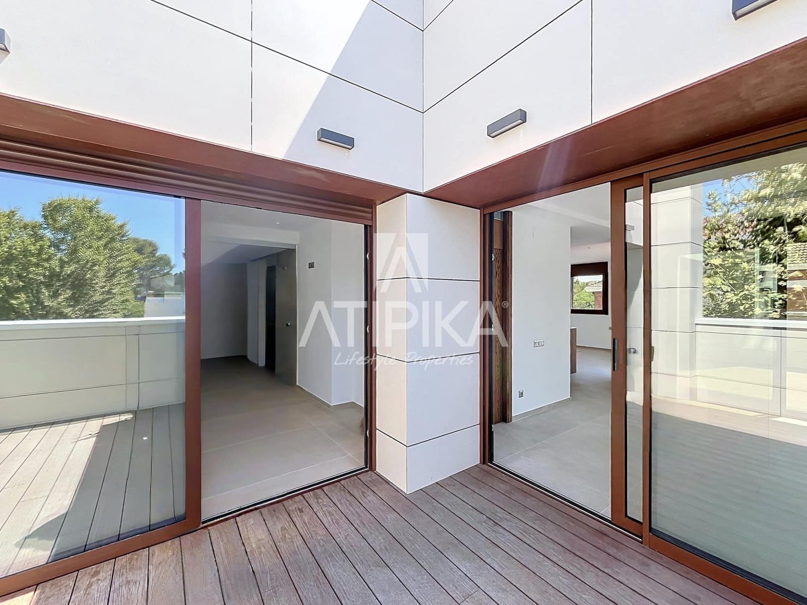 3 bedroom Penthouse for sale in Castelldefels with pool - € 1,395,000 (Ref: 10048659)