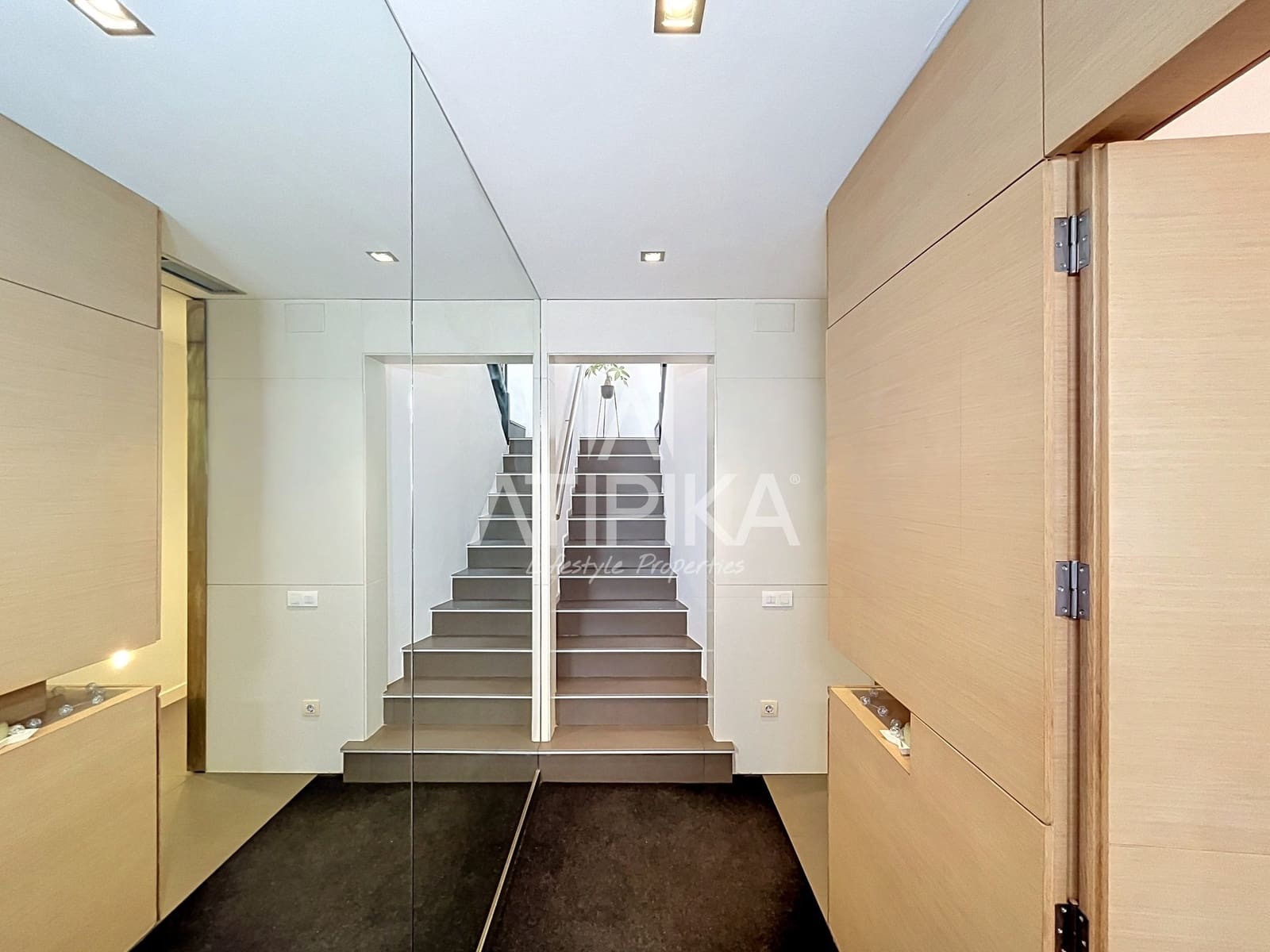 4 soverom Villa til salgs i Barcelona by - € 1 690 000 (Ref: 10048660)