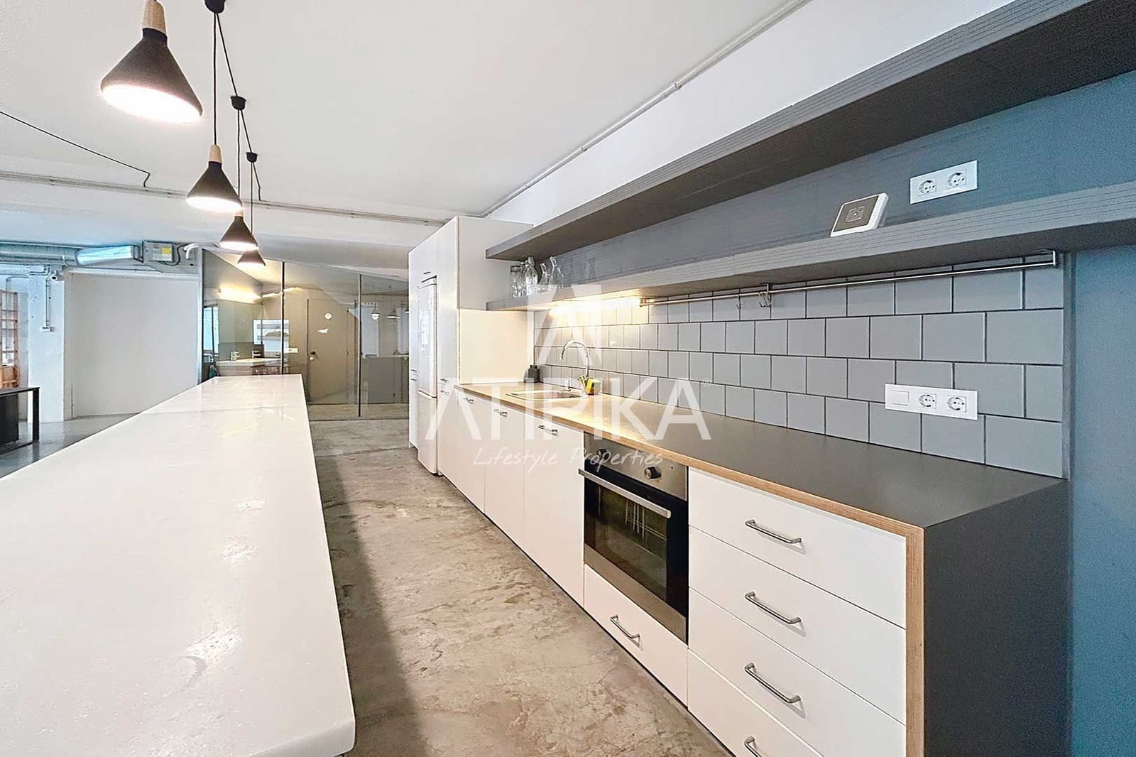 Local Commercial de 6 chambres à louer à Barcelone ville - 5 000 € (Ref: 10048661)