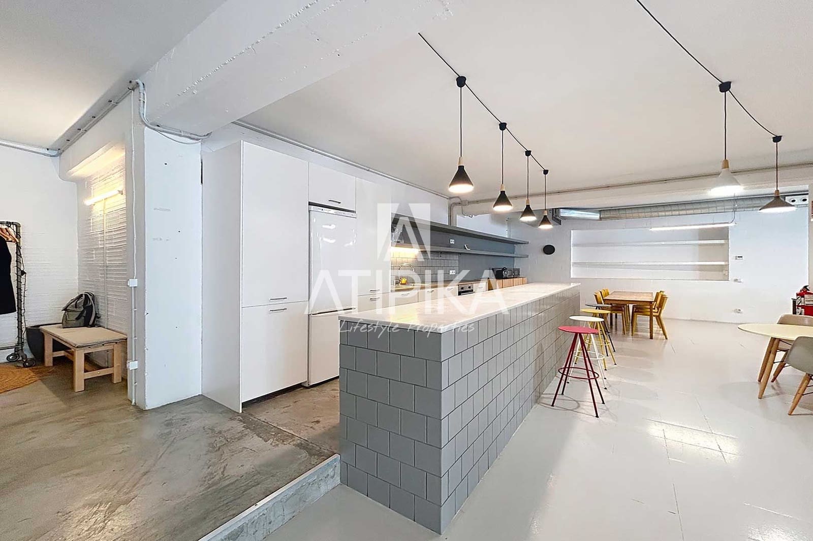 Local Commercial de 6 chambres à louer à Barcelone ville - 5 000 € (Ref: 10048661)