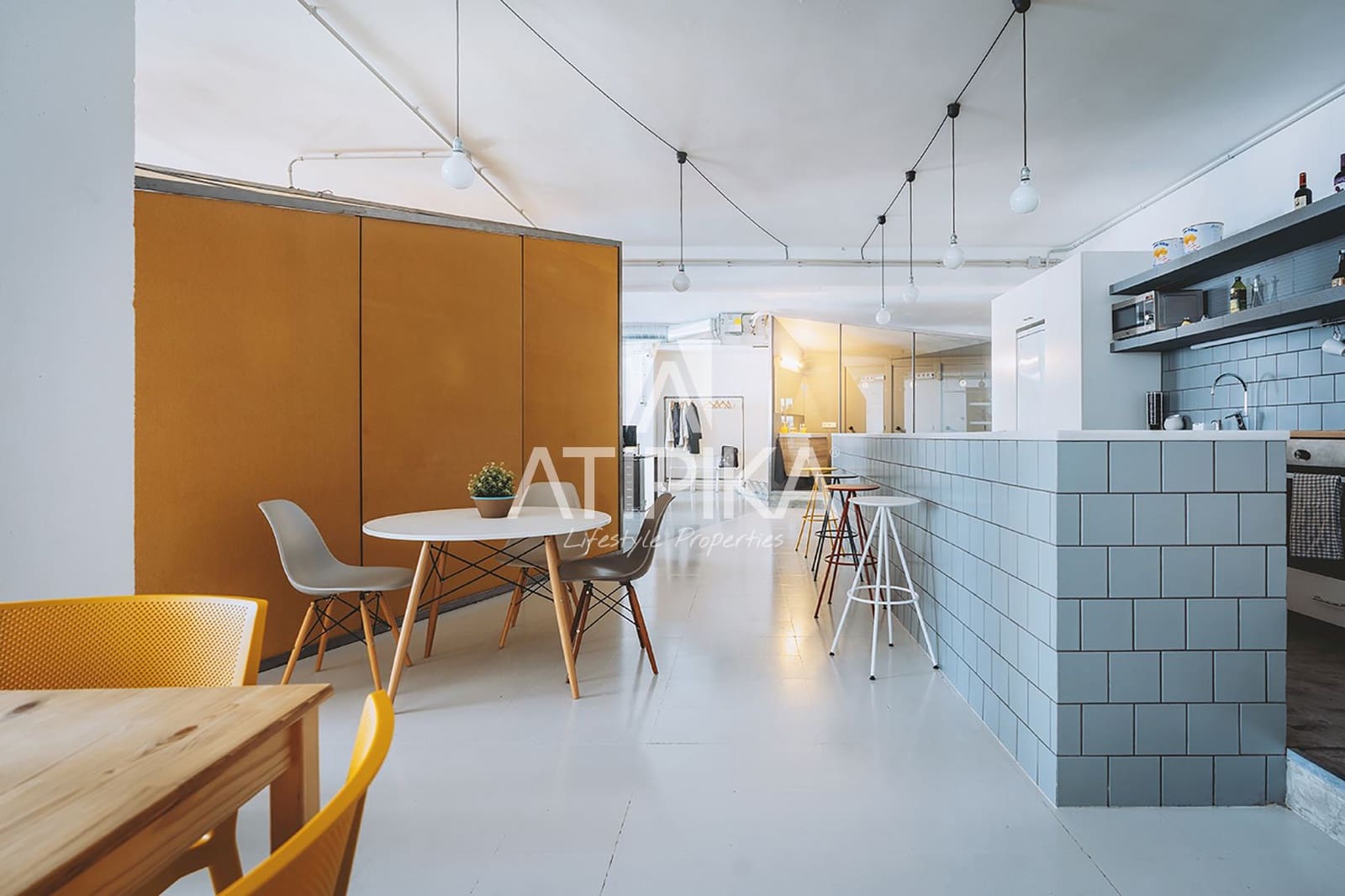 Local Commercial de 6 chambres à louer à Barcelone ville - 5 000 € (Ref: 10048661)