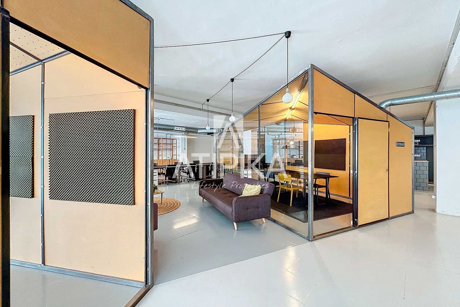 Local Commercial de 6 chambres à louer à Barcelone ville - 5 000 € (Ref: 10048661)