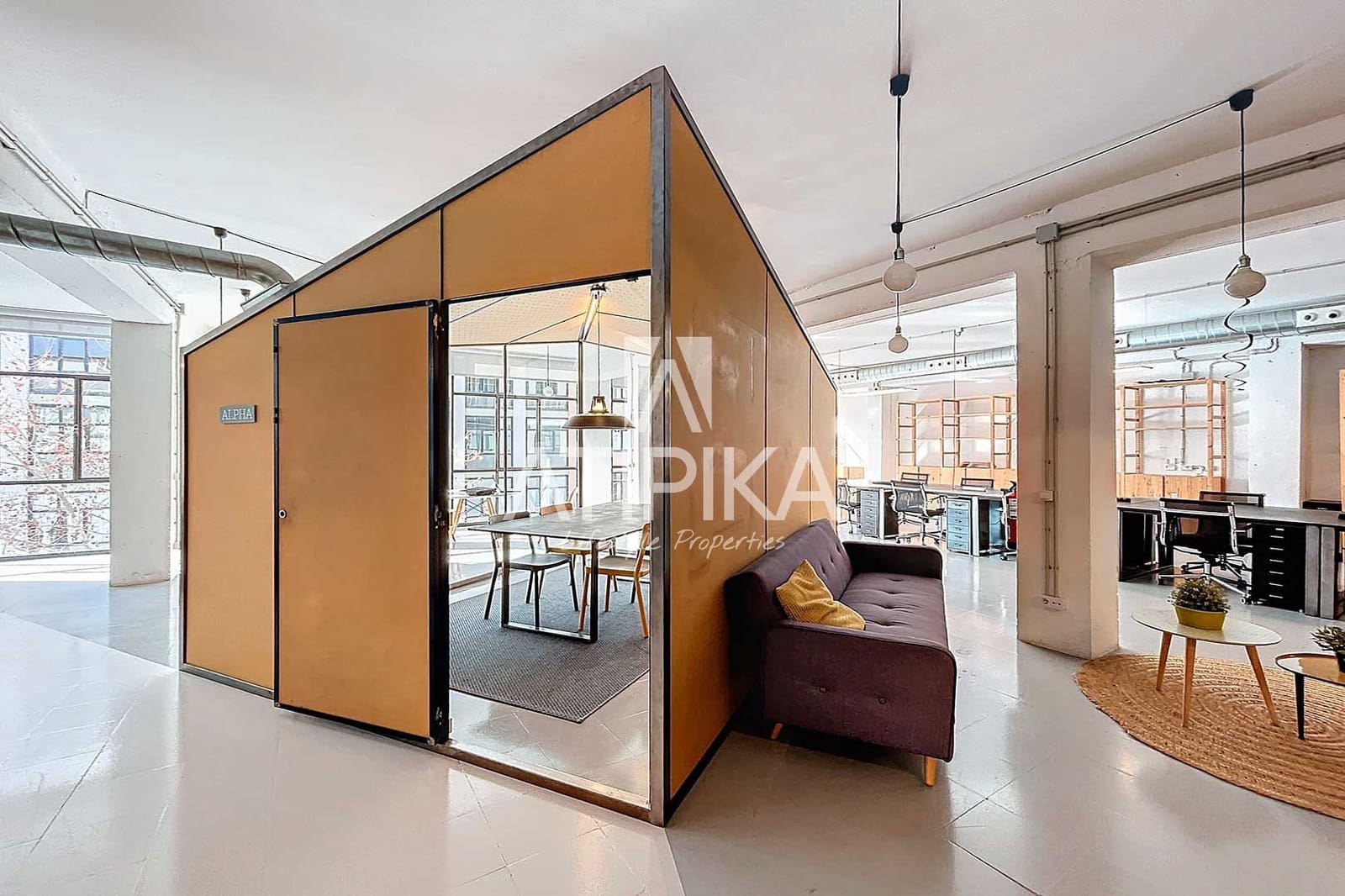 Local Commercial de 6 chambres à louer à Barcelone ville - 5 000 € (Ref: 10048661)
