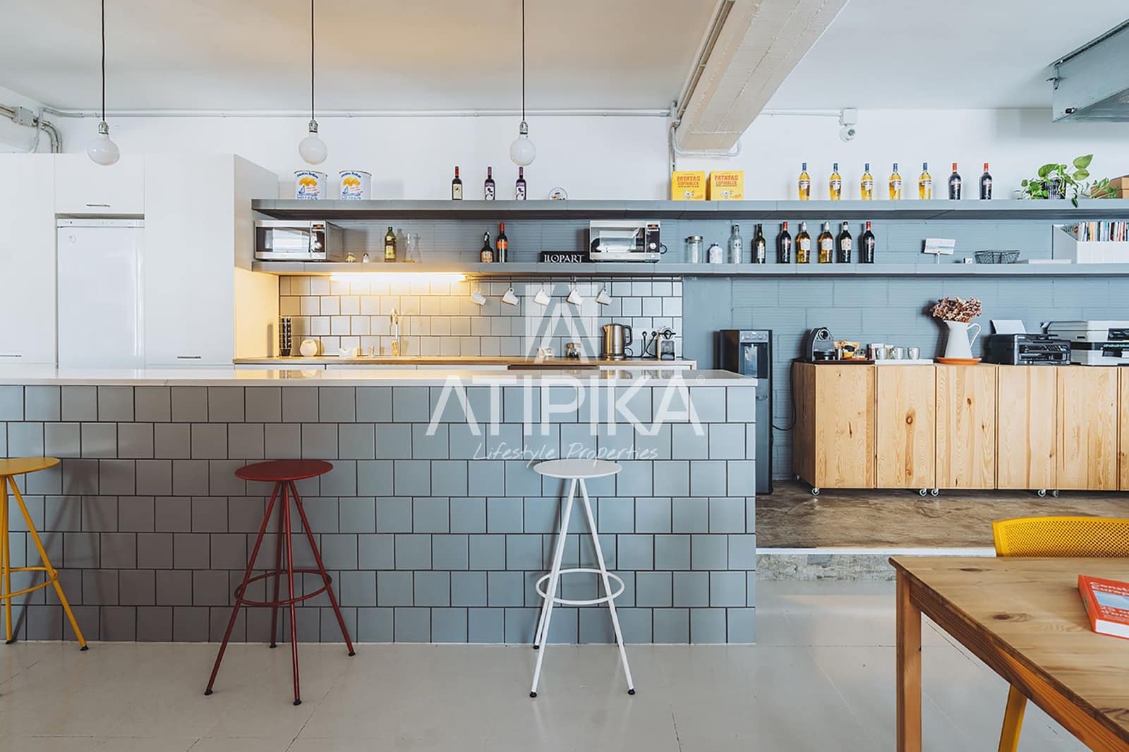 Local Commercial de 6 chambres à louer à Barcelone ville - 5 000 € (Ref: 10048661)