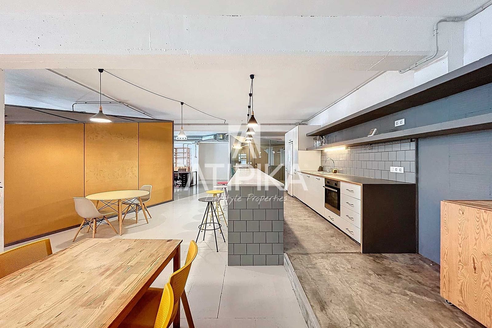 Local Commercial de 6 chambres à louer à Barcelone ville - 5 000 € (Ref: 10048661)