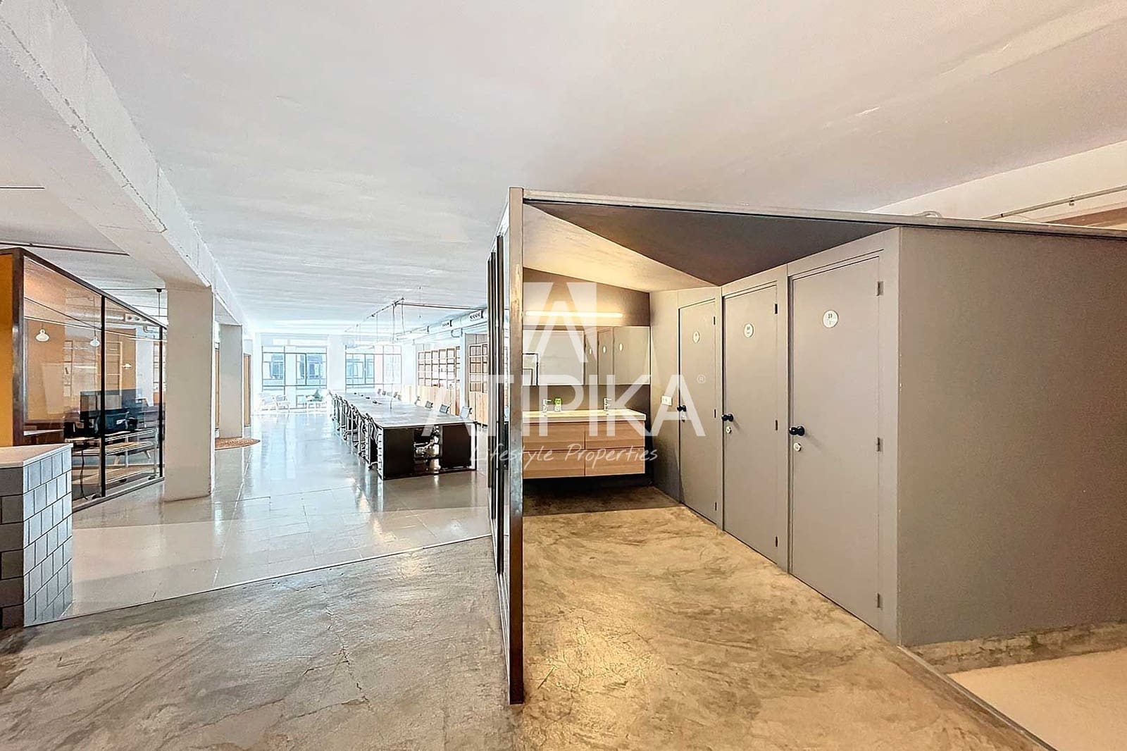 Local Commercial de 6 chambres à louer à Barcelone ville - 5 000 € (Ref: 10048661)