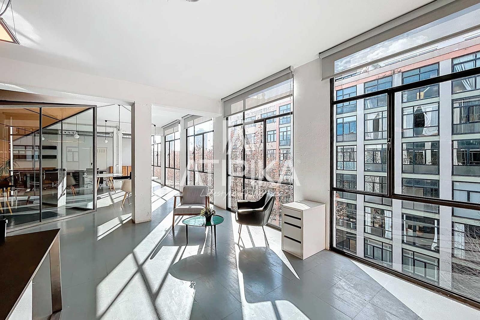 Local Commercial de 6 chambres à louer à Barcelone ville - 5 000 € (Ref: 10048661)