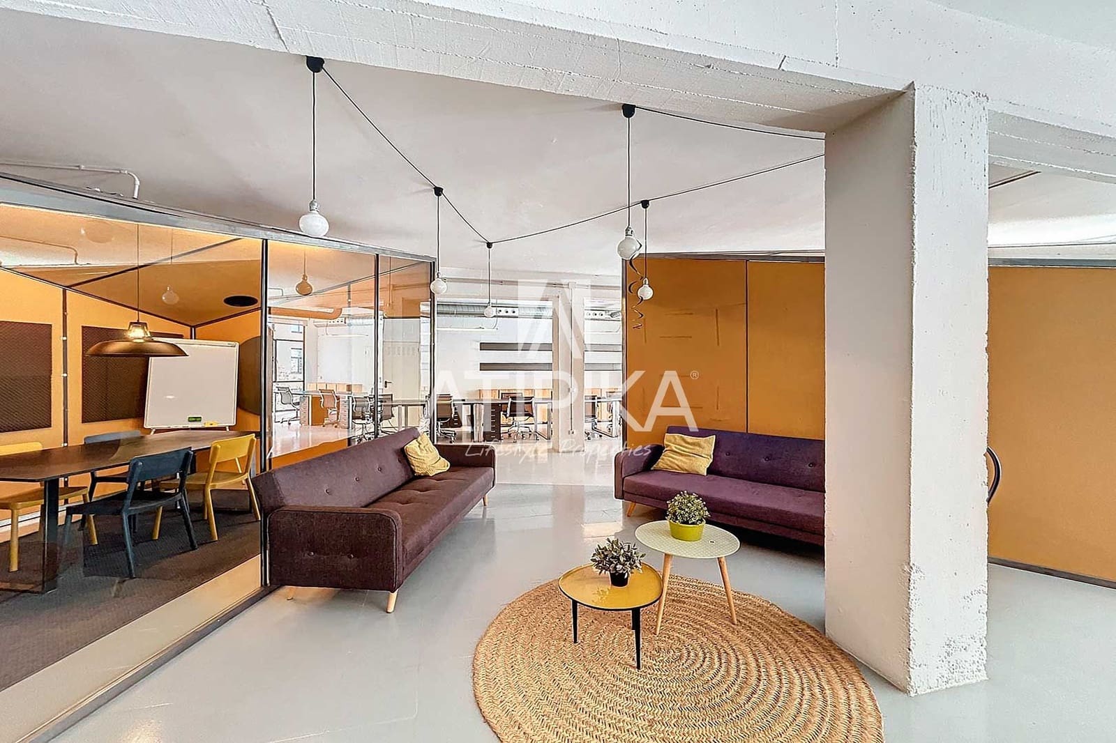 Local Commercial de 6 chambres à louer à Barcelone ville - 5 000 € (Ref: 10048661)